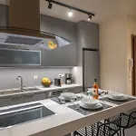 Lucian Apartmán